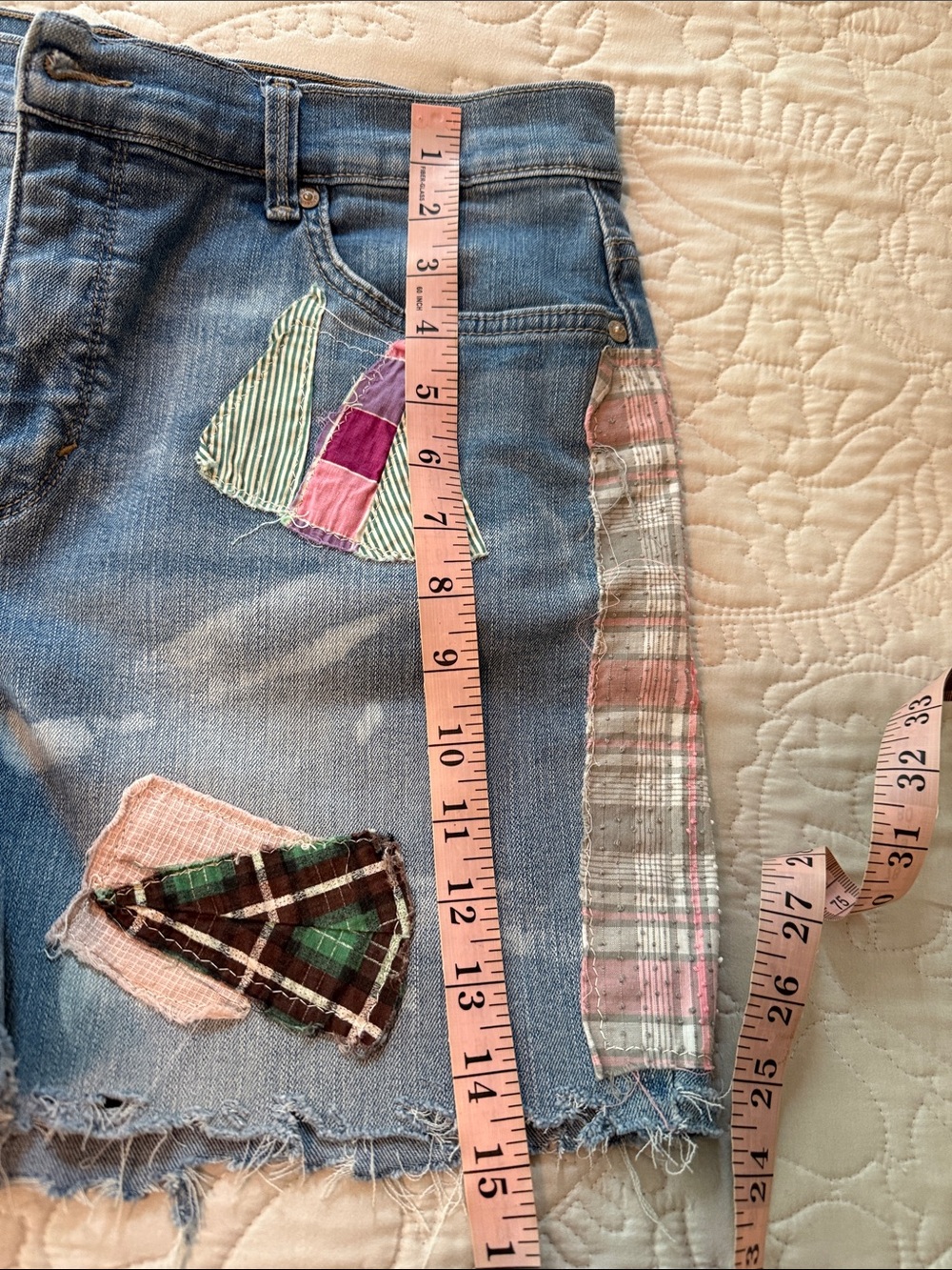 Upcycled denim shorts size 12 patchwork doily - Picture 6 of 6